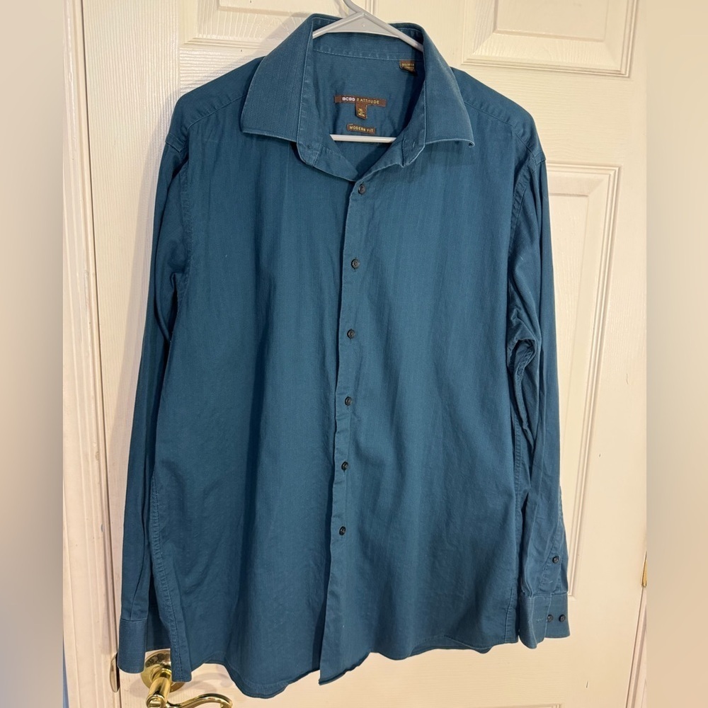 BCBG Attitude Modern Fit Mens XL 17 34/35‎